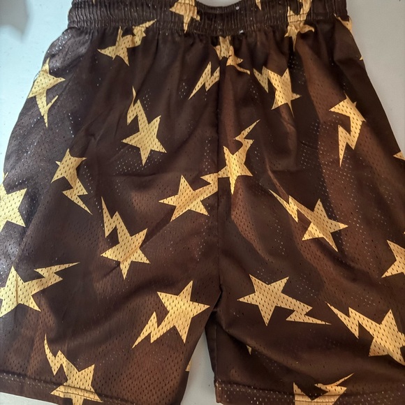 Brown Star Patterned Shorts - Picture 2 of 2